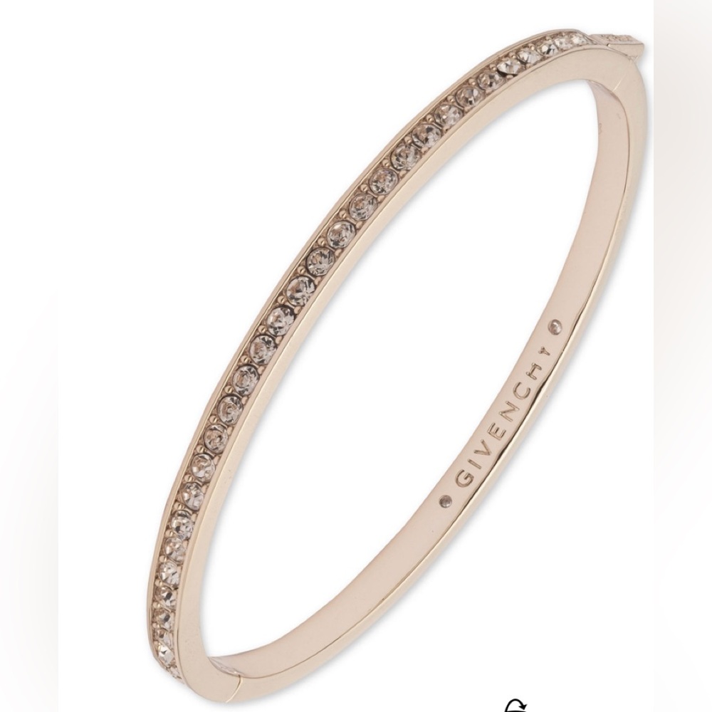 🔥NWT 🔥Givenchy's 🔥polished and sleek bangle bracelet features silk elements.🔥